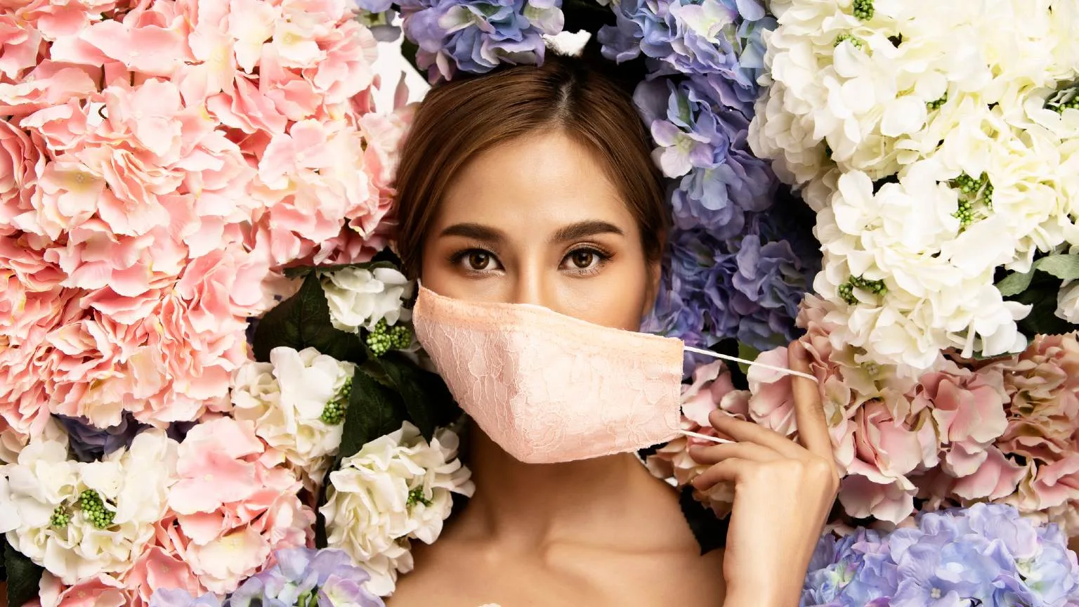 Image: Getty Images Model in fashionable face mask