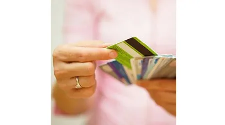How to manage multiple credit cards