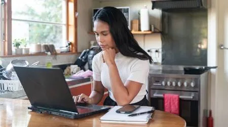 1 in 3 Kiwis are making spare cash with a side hustle