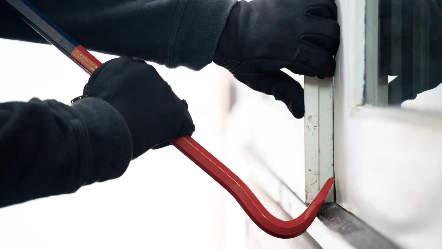 Image: Getty Images A home being broken into.