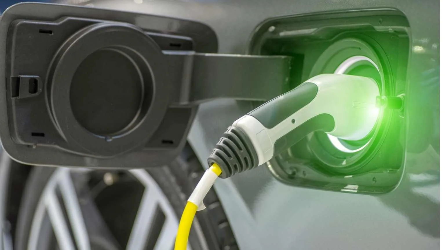Image: Getty Images Electric vehicle charging