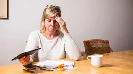 On the brink: 3 million Kiwis experiencing financial stress