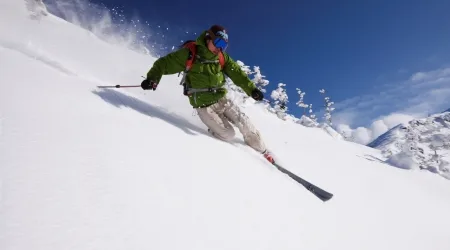 When is the best time to ski in Japan?
