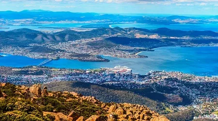 Route Finder: Adelaide-Hobart, Los Angeles-Beijing, New York-Lagos