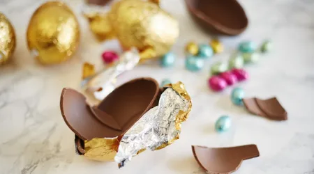 How much is spent on Easter eggs?