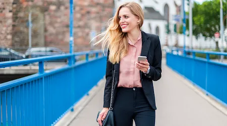 1 blazer 5 ways: Capsule wardrobe inspiration!
