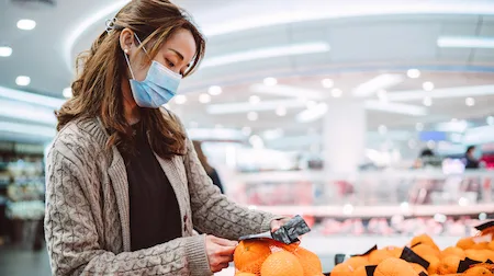 Scottish government recommends using a face mask in public