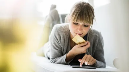 When is my credit card annual fee charged?