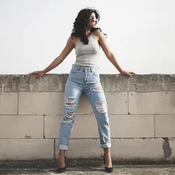 fully ripped jeans womens