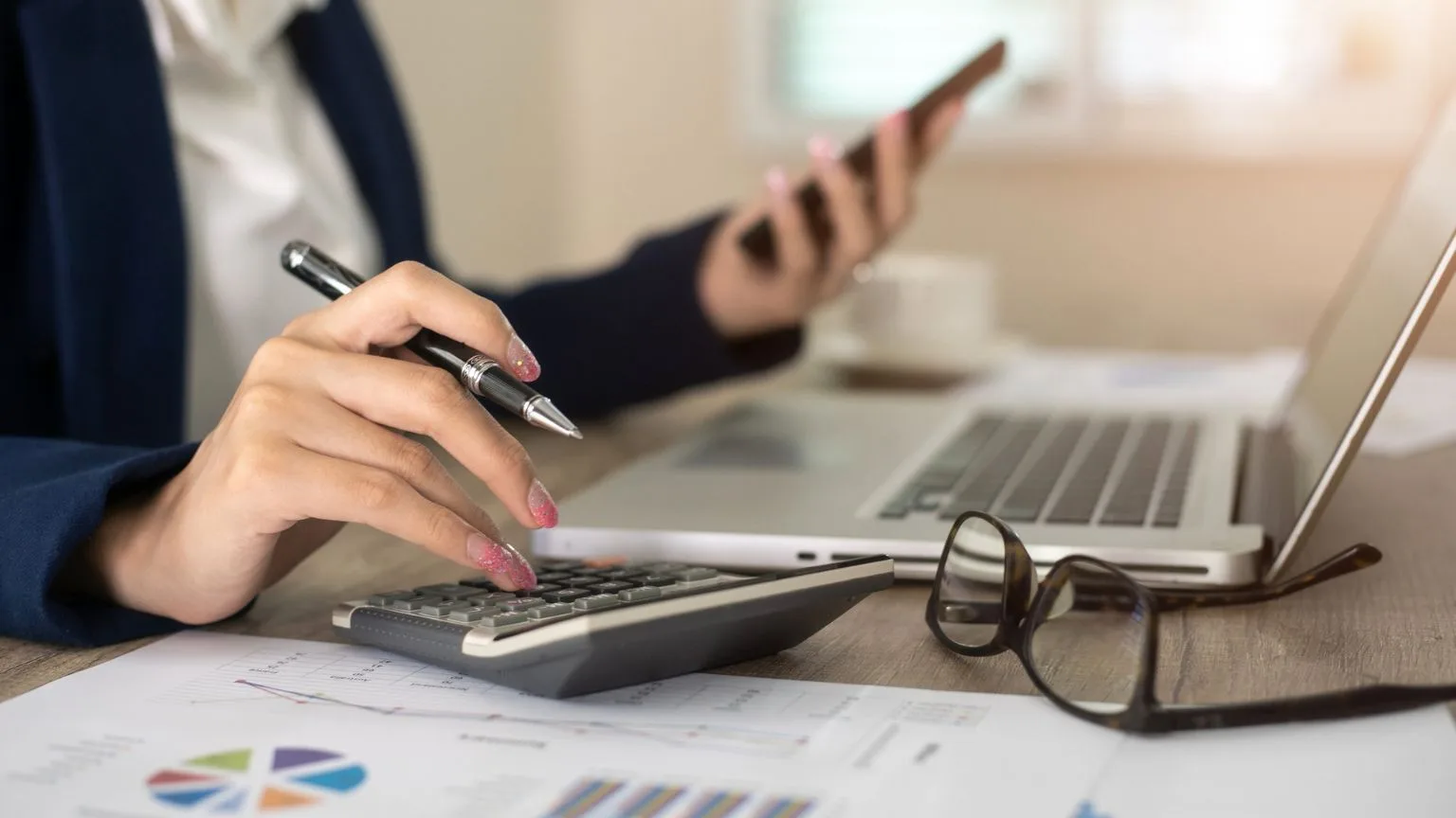 Image: Getty Images Women investing on marked-linked GIC