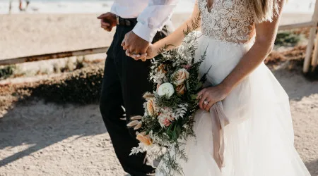 How to save money on a wedding in 2020