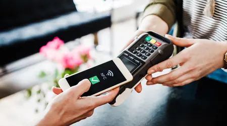 WHO recommends using contactless payments