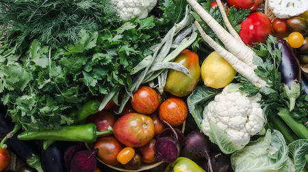 Top 6 sites to buy healthy and organic food online in Canada