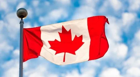 How much will Canadians spend on Canada Day?