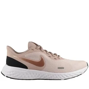 Image: dsw.ca Nike pink Revolution 5 Runner