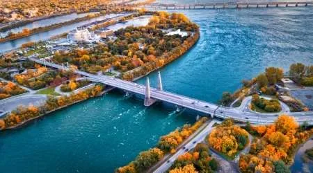 How to move to Canada