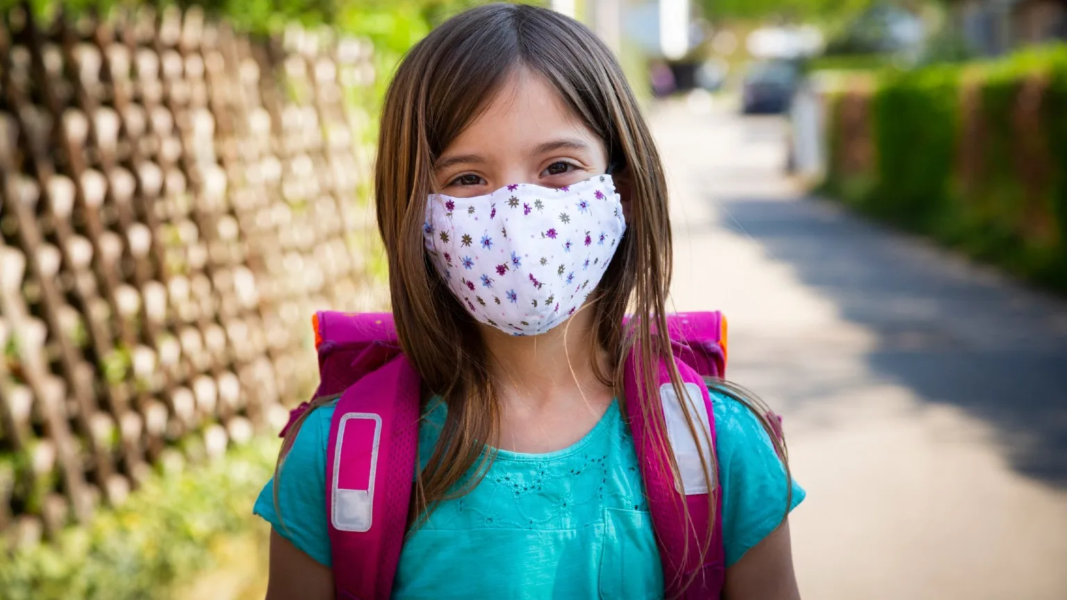 Image: Getty Images kid wearing Cloth Masks