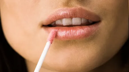 Top 8 sites to buy lip gloss 2022