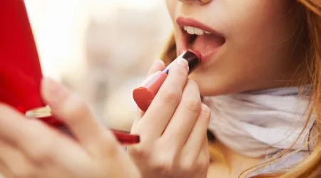 Beauty and makeup stores to buy lipstick online 2021