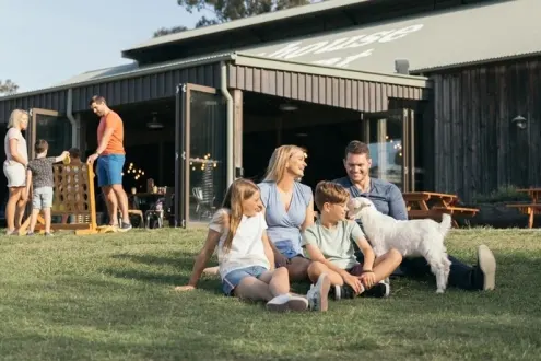 Paradise Country Aussie Farm Experience