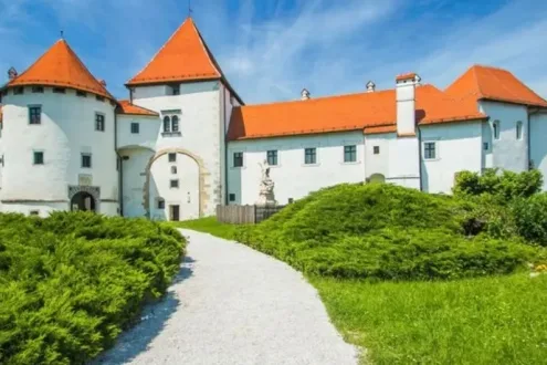 Varaždin City and Trakošćan Castle Day Tour from Zagreb