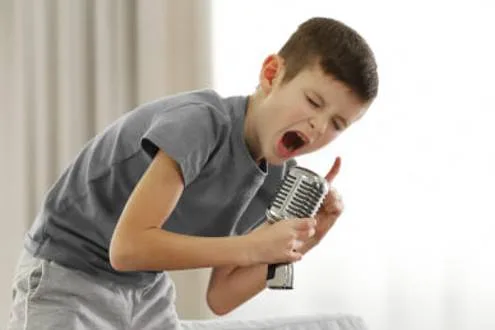 Online Kids Singing Class (Ages 7+)