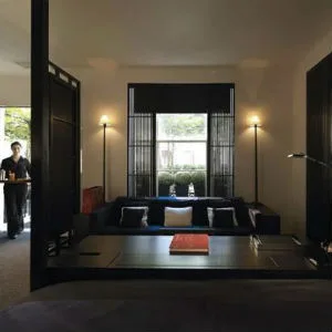 La Suite West