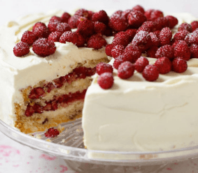 My Kitchen Table: 100 Cakes and Bakes