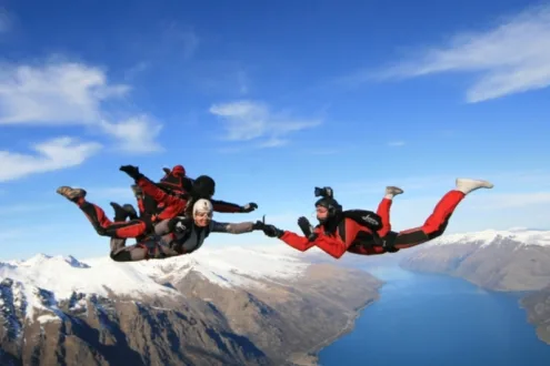 Skydive over Lake Wakatipu