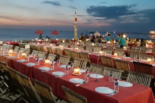 Padang Padang Beach and Uluwatu Temple Tour with Kecak Fire Dance in Bali