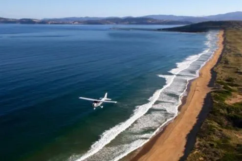 Hands-on Trial Instructional Flight, 30 minutes - Hobart